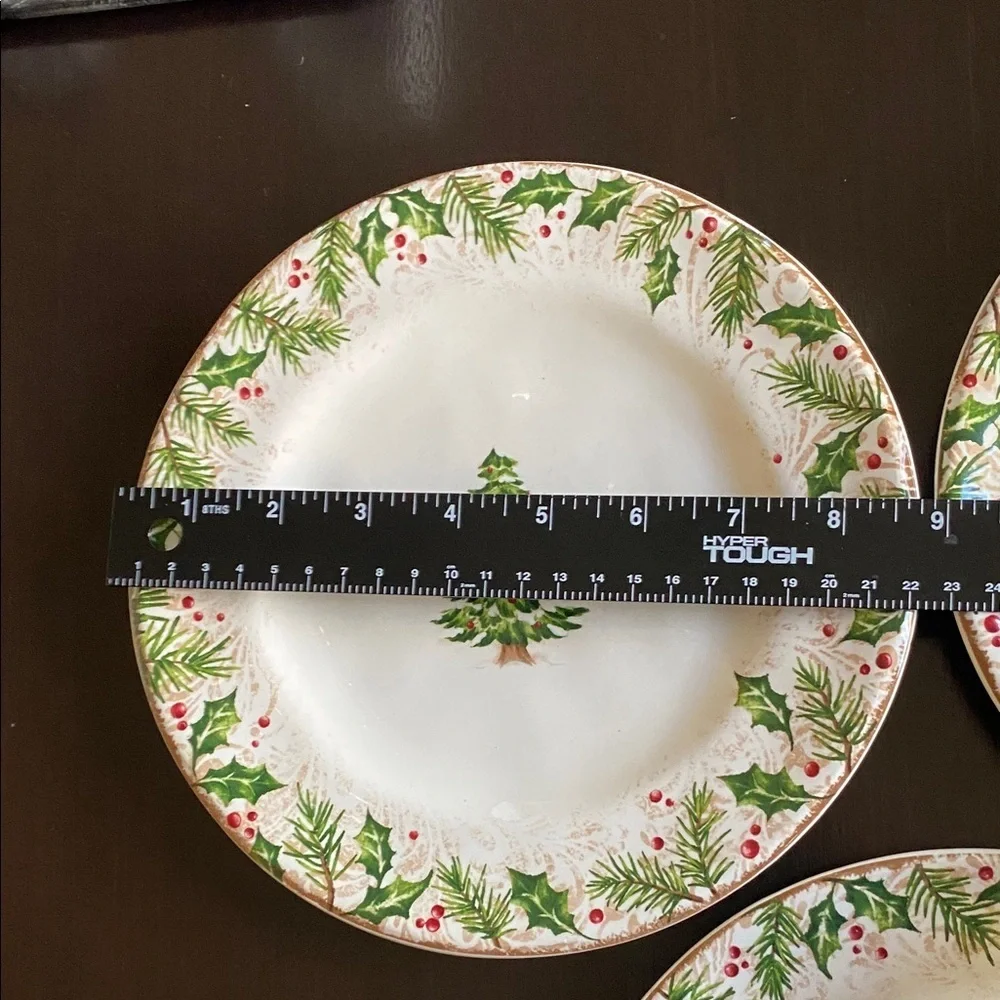 Pier 1 Winter Wonders Festive Christmas Tree Plate. Holly & Berries. Set of 3.